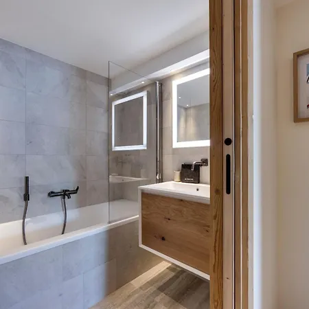 Duplex De Gamme Pres Du Centre De Val D'isere, 4 Chambres, Parking - Fr-1-567-142 * Валь-д'Изер